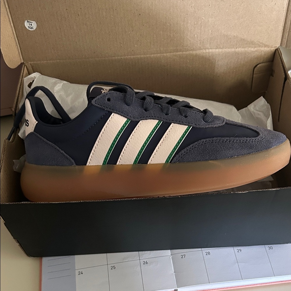 adidas Navy Low-Top Sneakers with Cream Stripes and Gum Sole